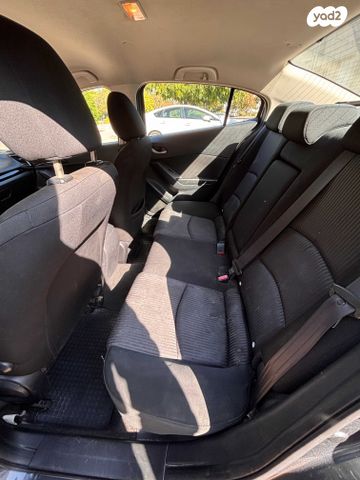 מודעת רכב מאזדה 3