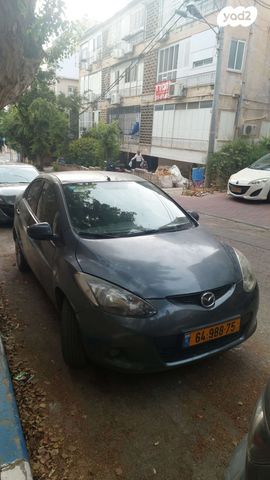 מודעת רכב מאזדה 2