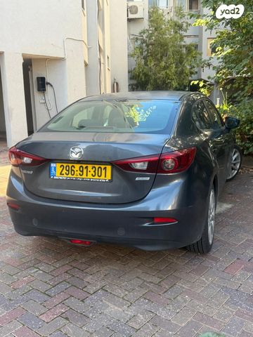 מאזדה 3