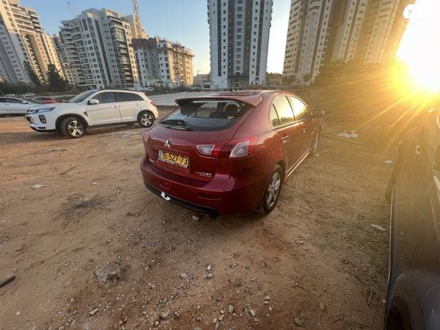 מיצובישי לנסר