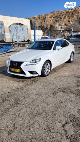 מודעת רכב לקסוס IS