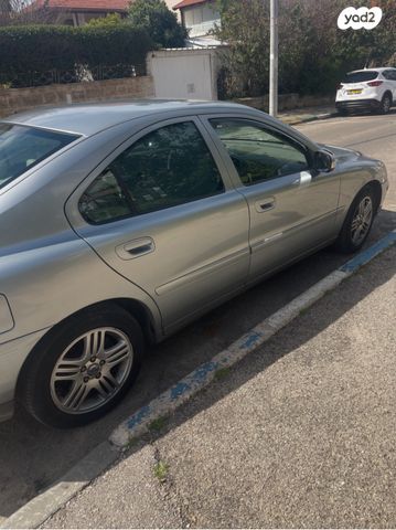 וולוו S60
