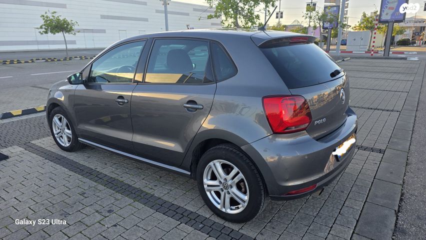 פולקסווגן פולו 