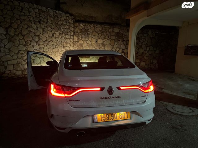 רנו מגאן