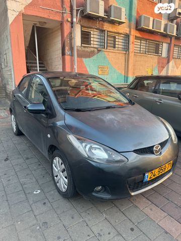 מודעת רכב מאזדה 2