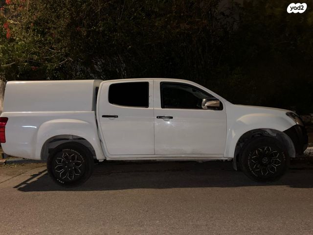 איסוזו די-מקס