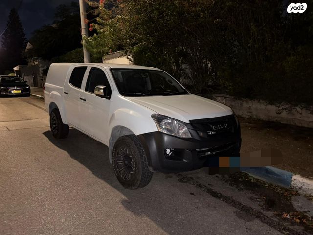 איסוזו די-מקס