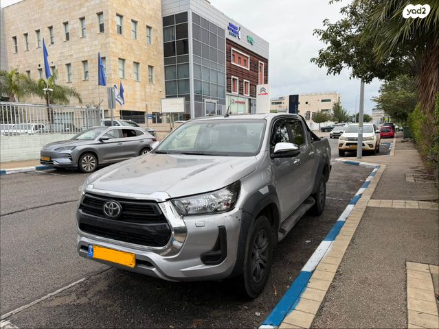 מודעת רכב טויוטה היילקס