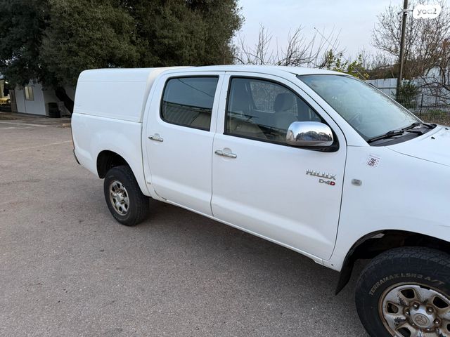 מודעת רכב טויוטה היילקס ויגו