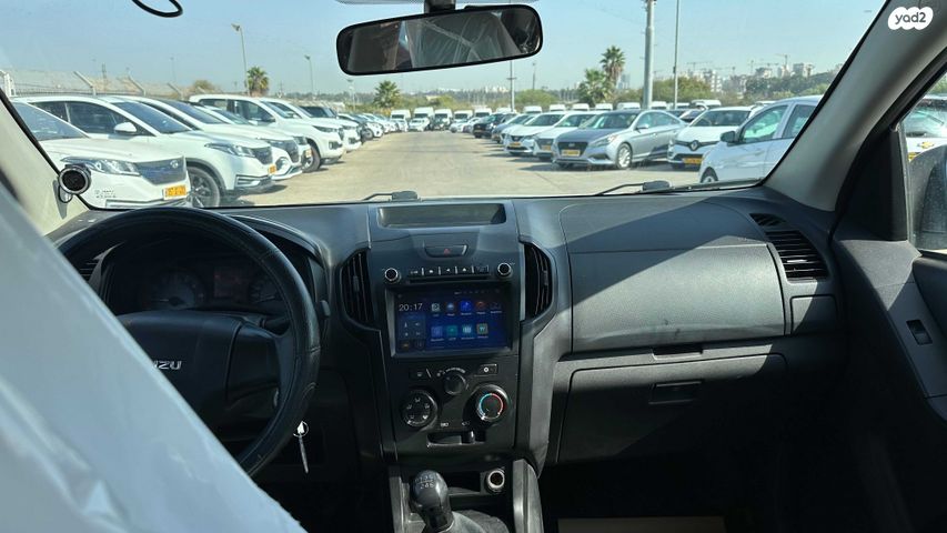 איסוזו די-מקס