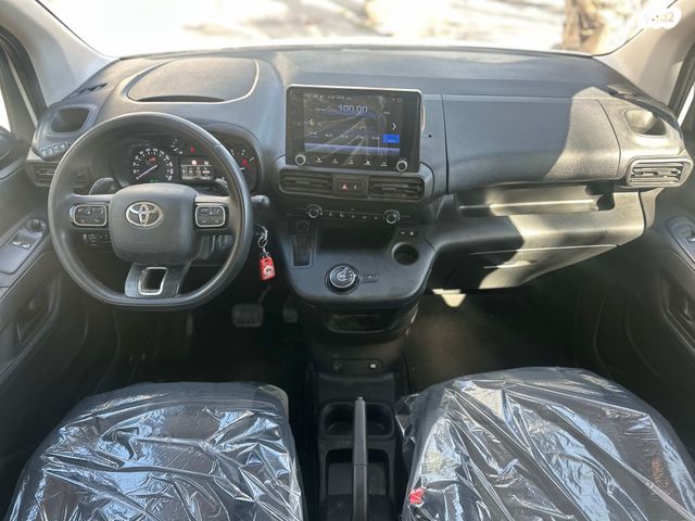 טויוטה פרואייס סיטי