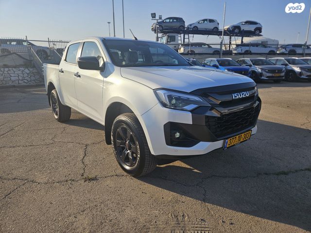 איסוזו די-מקס