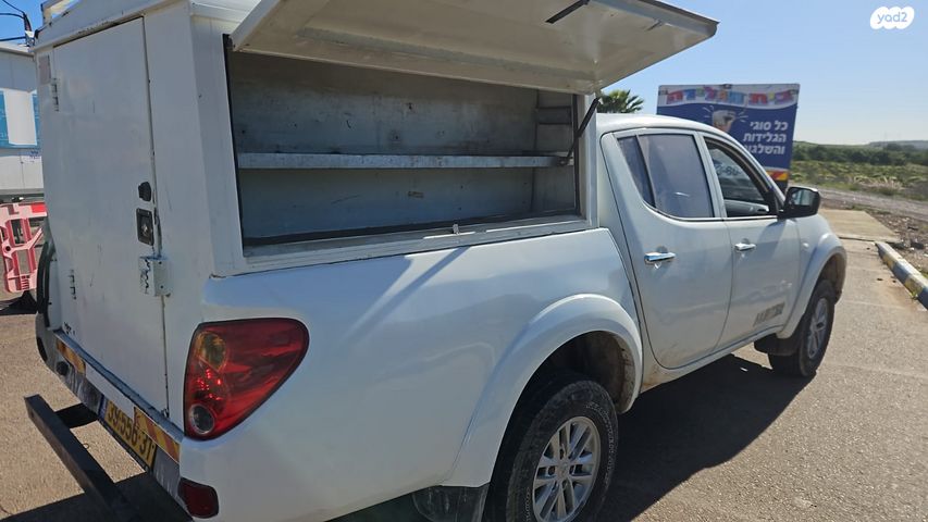 מיצובישי טרייטון / L200