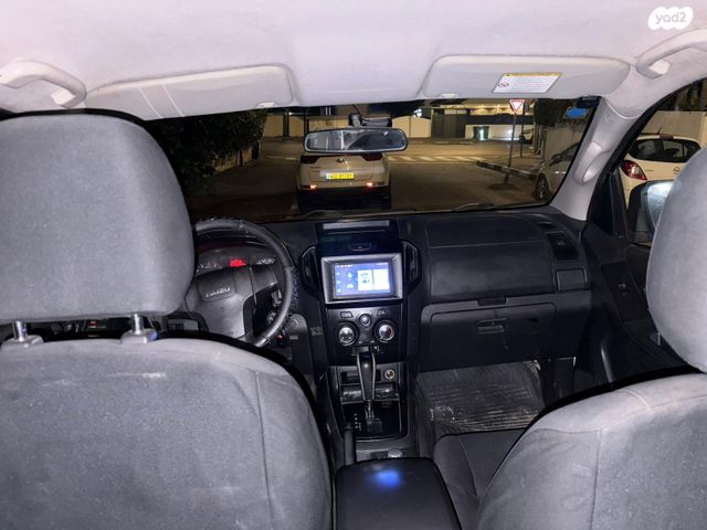 איסוזו די-מקס