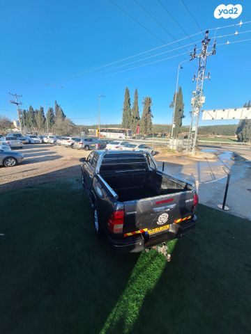 טויוטה היילקס