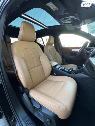 וולוו XC40