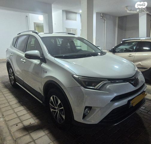 טויוטה RAV4
