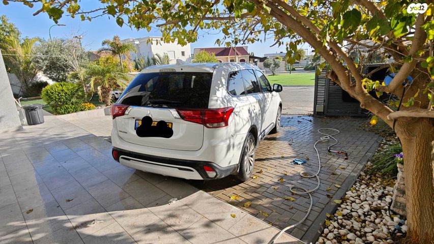 מיצובישי אאוטלנדר