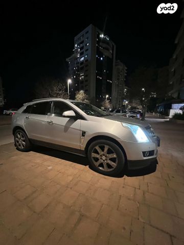 מודעת רכב קאדילק SRX