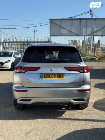 מיצובישי אאוטלנדר