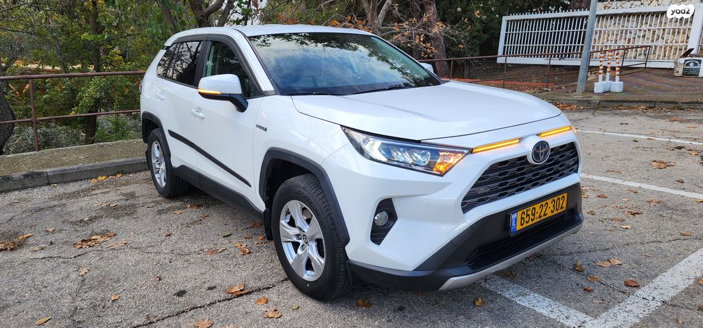 טויוטה RAV4