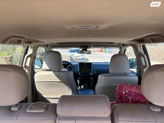 טויוטה לנד קרוזר