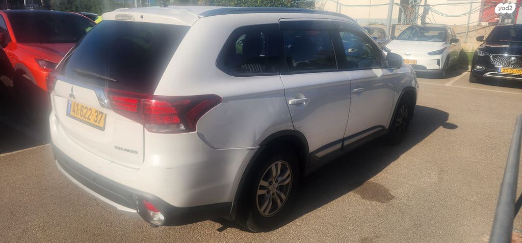 מיצובישי אאוטלנדר