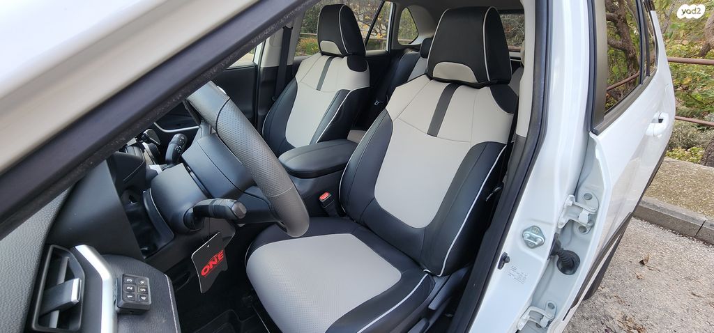 מודעת רכב טויוטה RAV4