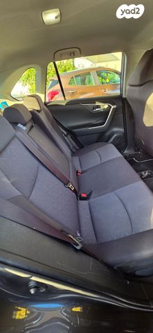 מודעת רכב טויוטה RAV4