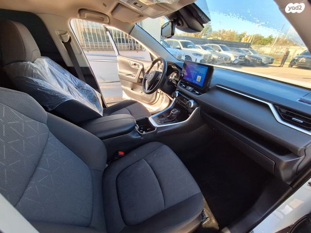 טויוטה RAV4