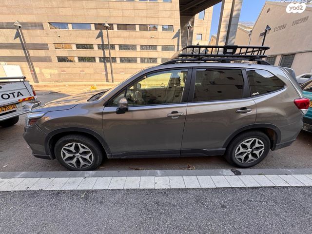 סובארו פורסטר