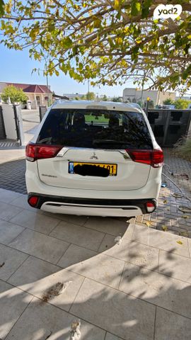 מיצובישי אאוטלנדר