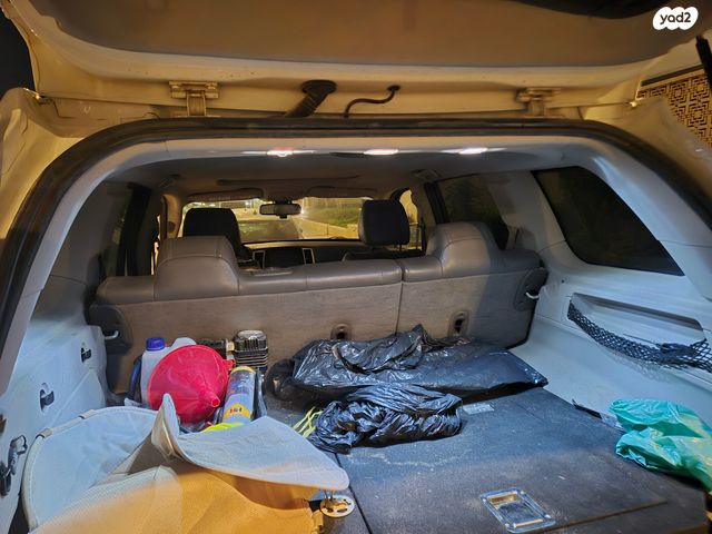 מודעת רכב ג'יפ גרנד צ'ירוקי