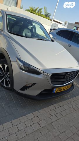 מודעת רכב מאזדה CX-3