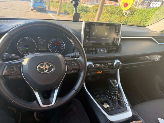 טויוטה RAV4