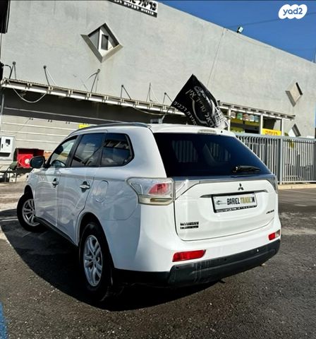 מיצובישי אאוטלנדר