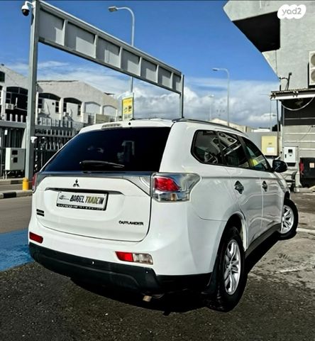 מיצובישי אאוטלנדר