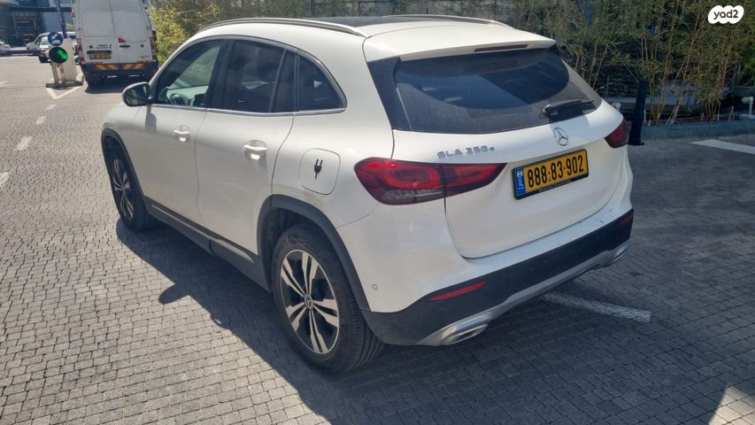 מרצדס-בנץ GLA