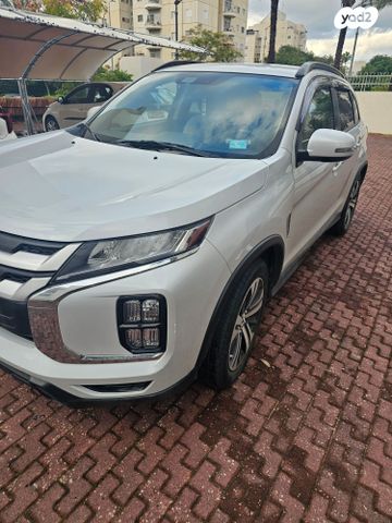 מודעת רכב מיצובישי ASX