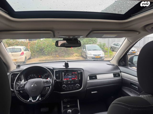 מיצובישי אאוטלנדר