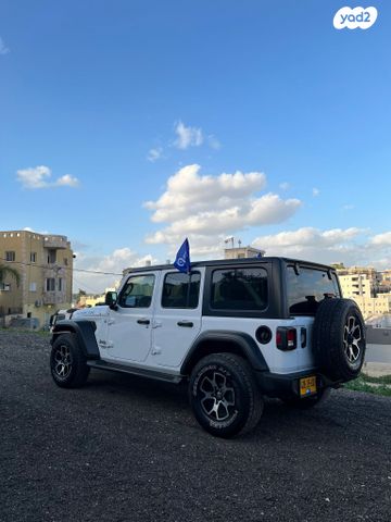 מודעת רכב ג'יפ רנגלר