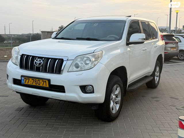 טויוטה לנד קרוזר