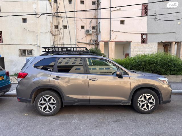 סובארו פורסטר