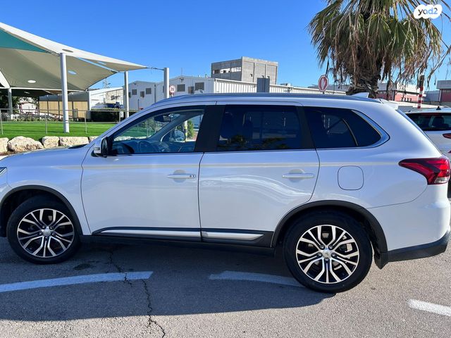 מיצובישי אאוטלנדר