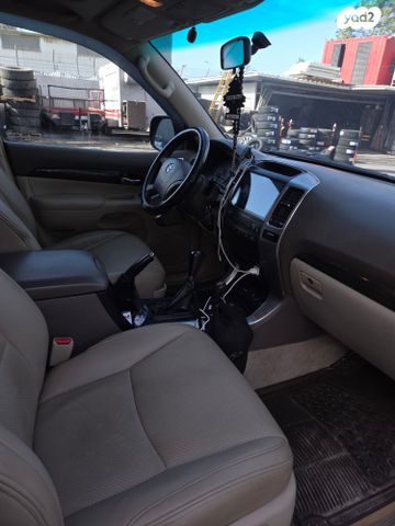 טויוטה לנד קרוזר