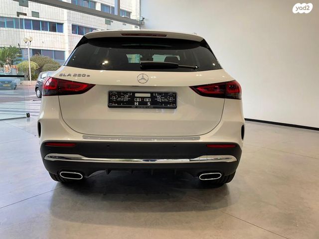 מרצדס-בנץ GLA