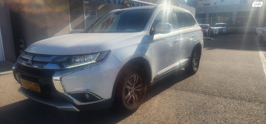 מיצובישי אאוטלנדר