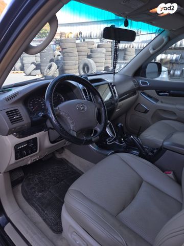 טויוטה לנד קרוזר