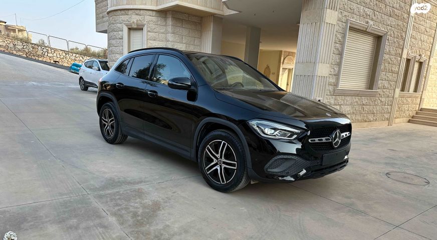 מרצדס-בנץ GLA