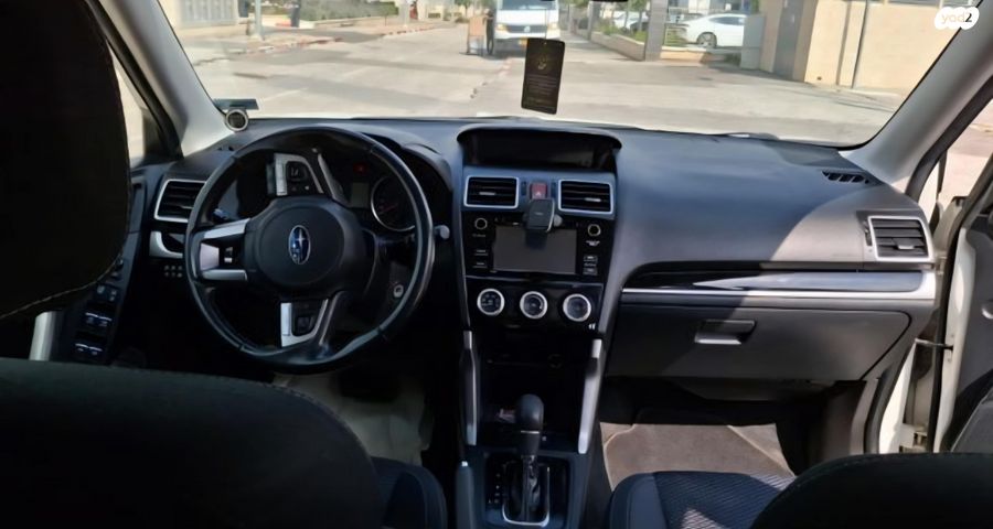 סובארו פורסטר